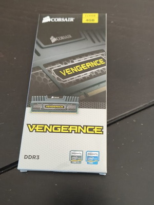 Corsair Vengeance DDR3 4GB RAM нова, запечатана
