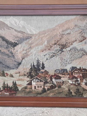 Woven wall embroidery in frame like new