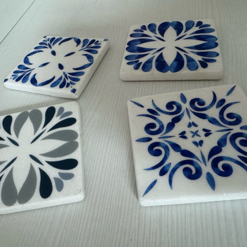 Marble coasters set of 4 with Mayolica design, new, 10x10 cm