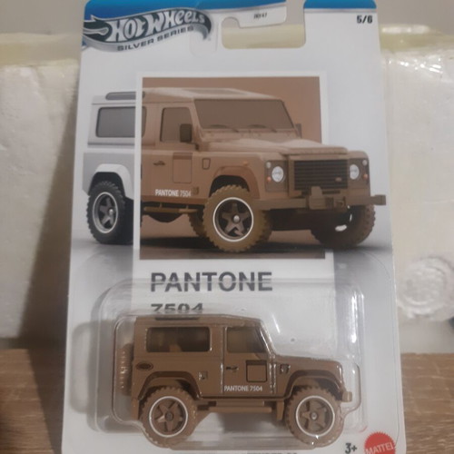 Hot Wheels 4x4 Hummer H1 and Land Rover Defender set new
