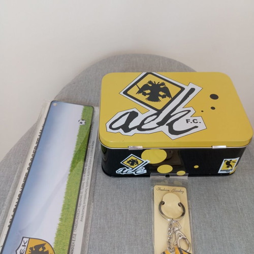 AEK authentic metal suitcase with metal plate and keychain gift