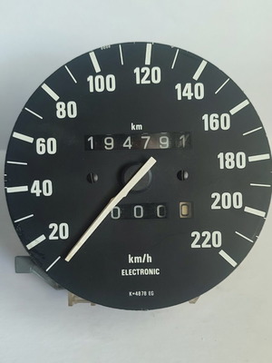 Car speedometer BMW used, unknown functionality