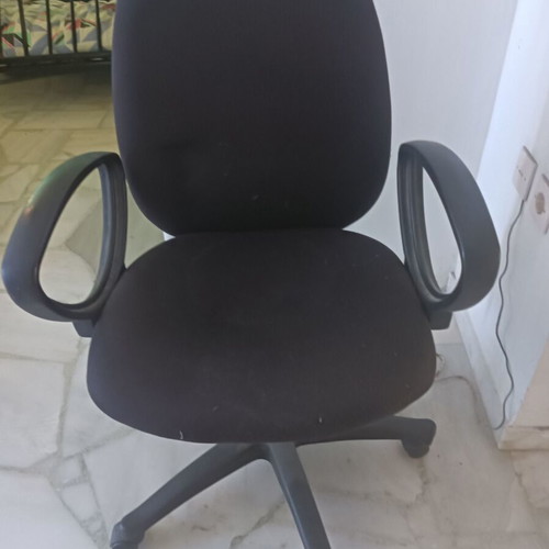 Office chair with armrests, black fabric, adjustable height