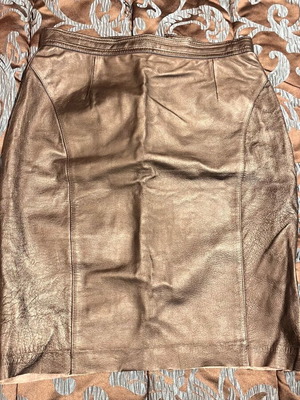 Faux leather skirts used, size M, black, set of 2