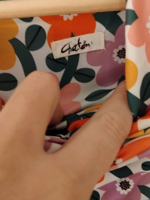 Chaton bikini large colorful, like new, clip closure top