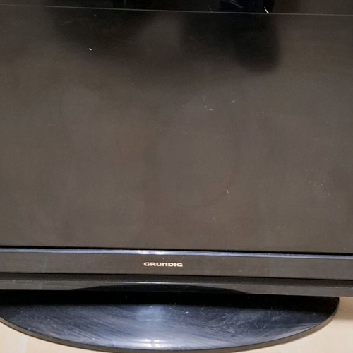 Τηλεόραση Grundig 26 ιντσών μεταχειρισμένη με τηλεχειριστήριο