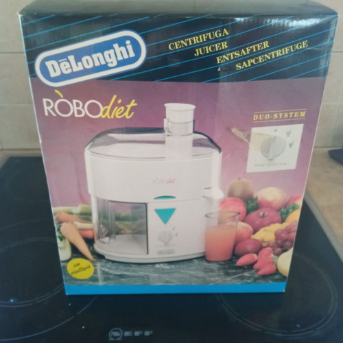 Delonghi juicer like new with all accessories