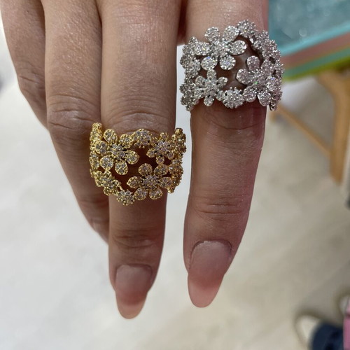 Rings new, gold and silver colors