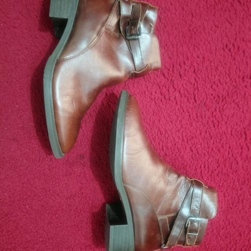 Alpe woman leather brown ankle boots like new, size 38