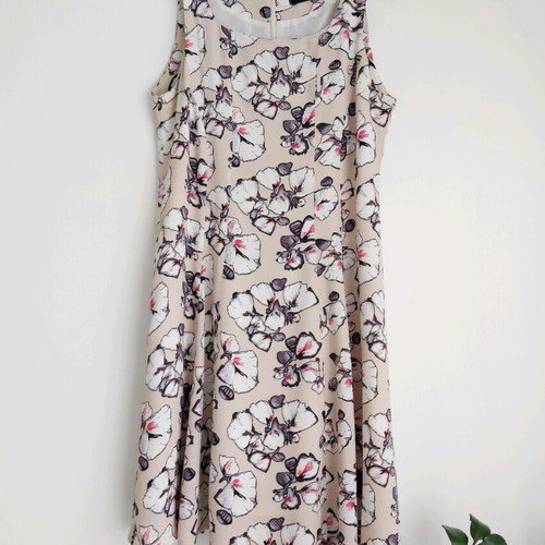 Fidele dress used, size M 38 10, beige floral viscose