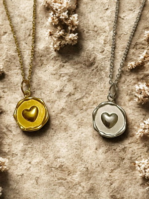 Стоманени колиета за жени нови, златисти и сребристи