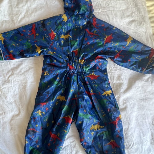 Mountain Warehouse Snowsuit like new with fleece lining for 12-18 months