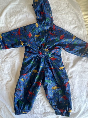 Mountain Warehouse Snowsuit like new with fleece lining for 12-18 months