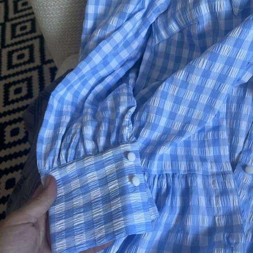 Only vintage dress with puff sleeves and large pointed collar, like new, size S-M, baby blue