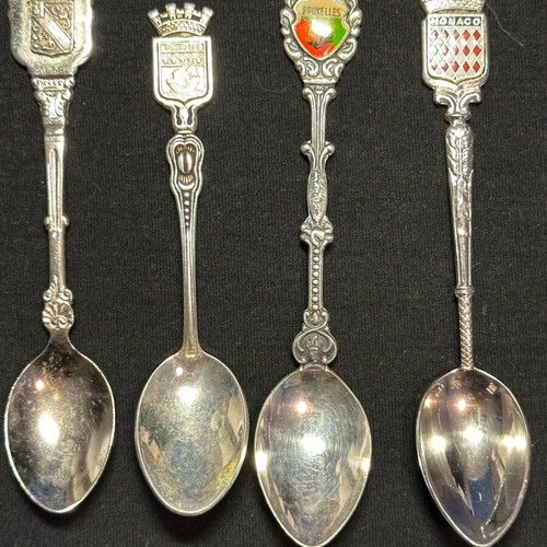 Collectible souvenir spoons used, pack of 4 European cities