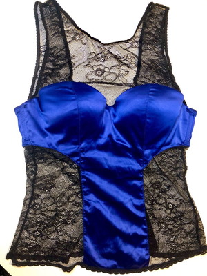 Yamamay satin and lace lingerie set 75B like new, 2 pieces