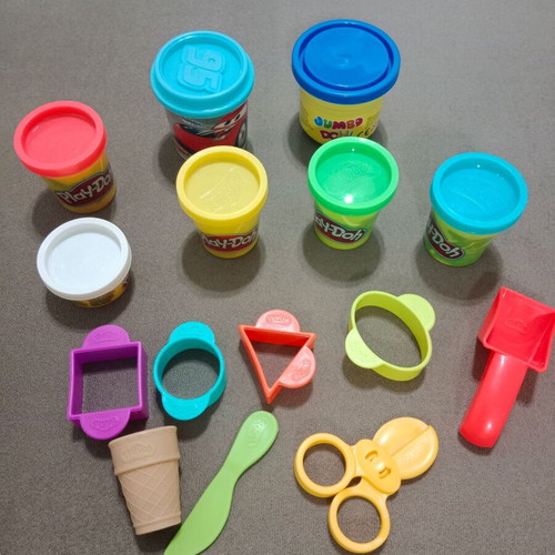 Play-Doh modeling clay set used with tools