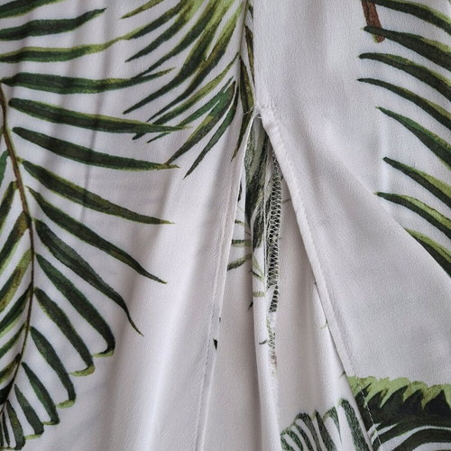H&M Midi Skirt White and Green Like New