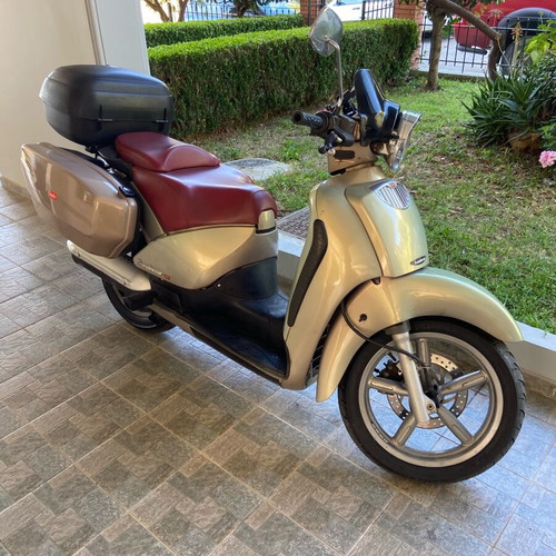 Aprilia Scarabeo 150 used, very good condition, new tires