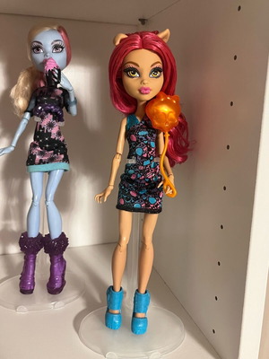 Mattel Monster High Ghoul Fair Howleen Wolf like new