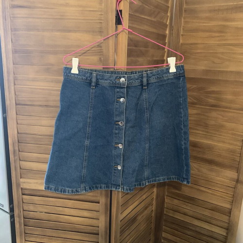 H&M Denim Skirt like new, size XL 42 14, blue