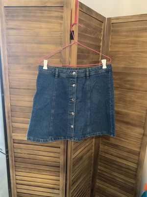 H&M Denim Skirt like new, size XL 42 14, blue