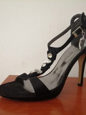 Alesya Vera Pelle women's high heel sandals used, black with crystals