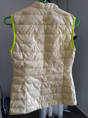Escada vest like new