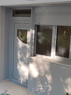 Διαμέρισμα ισόγειο 84τμ πλήρως ανακαινισμένο με κήπο στο Νέο Φάληρο