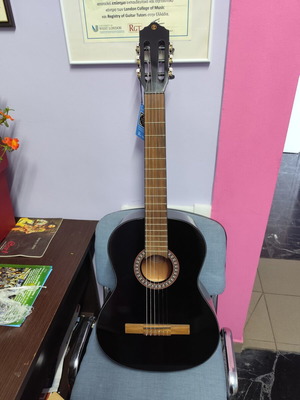 Classical guitar black new 4/4