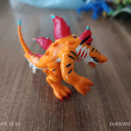 Invizimals Tigershark orange used, classic size 7cm