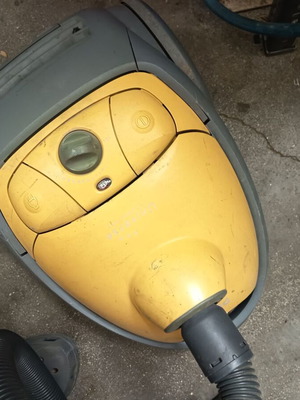 Philips FC 9007 Vacuum Cleaner 1550W used with button issue