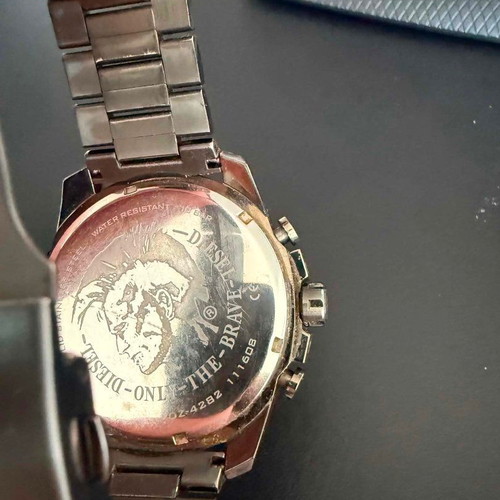Diesel Mega Chief DZ4282 wristwatch, gunmetal