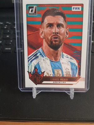 Panini Donruss Soccer 2024-25 Pitch kings Lionel Messi
