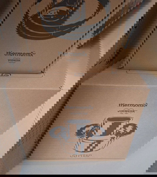 Κουζινομηχανη Thermomix TM6 της Vorwerk με ολα τα εξαρτηματα