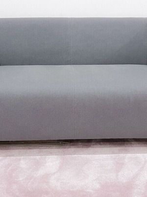 Καναπές IKEA σαν καινούργιος με γκρι καλύμματα
