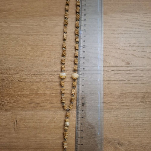 Pendant ending in a cross. Final price 3€!