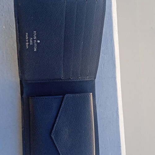 Wallet Louis Vuitton used for men grey