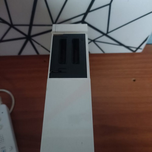 Nintendo Wii console like new with 6 games and 1 control set
