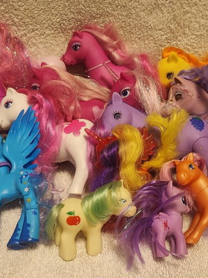 My Little Pony figures used, pack of 20