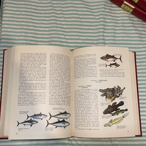 The World of Plants and Animals Volume 2 like new
