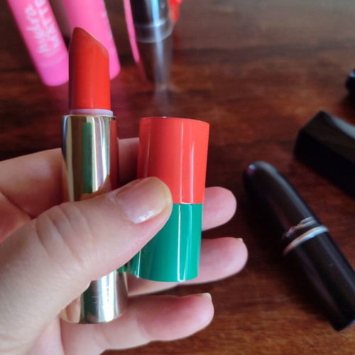 Lipstick set used, six shades including Mac and Nyx