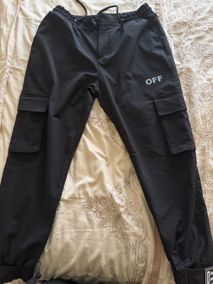 Cargo pants black, like new, size L
