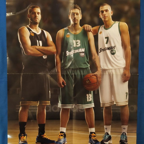 Double poster Pappas Diamantidis Giankovits (PAO Basketball) and Diego Costa used
