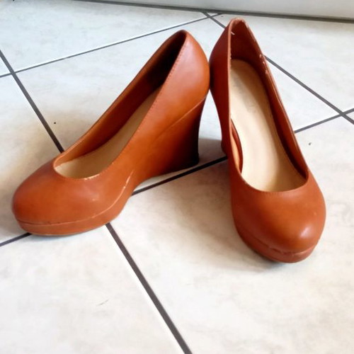 Super Mode women's winter platform shoes used size 40 brown leather