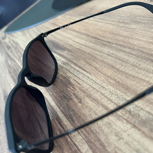 Ray-Ban RB4187 sunglasses like new, black