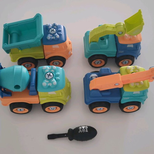 Toy cars like new, set of 4 pieces