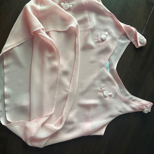 Women's pink organza blouse M with lining, floral decoration