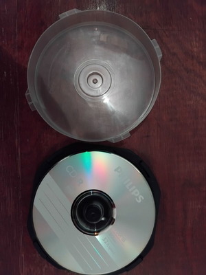 CD άγραφα 700 MB, πακέτο 12 τεμαχίων Maxell και Philips με cake box