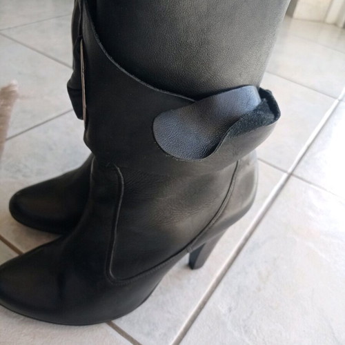 Muher Vov/Nov ankle boots black leather like new, 8 cm heel